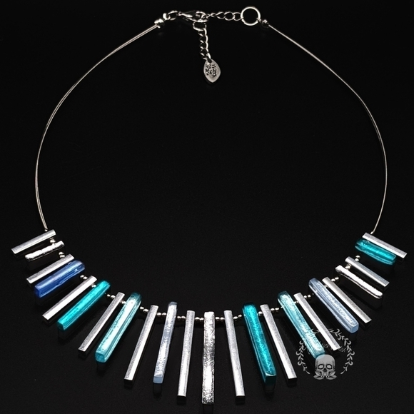 Multi Textured Blue and Silver toned Resin Collar Style Necklace - Picture 5 of 7
